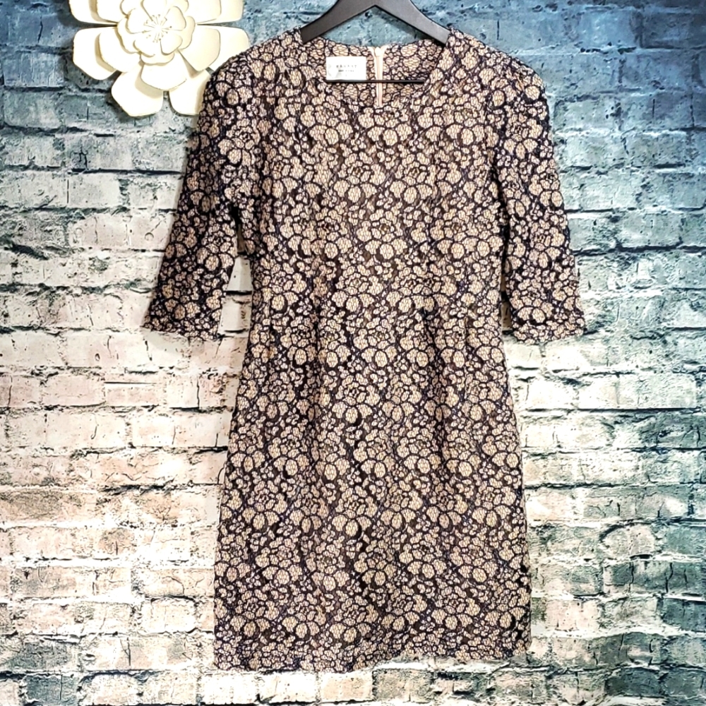 Marant | Retro Style Tan and Navy Blue Floral Lace Overlay Fitted Dress